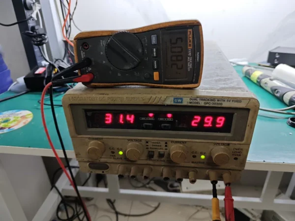Taiwan GW Instek classic model GPC-...