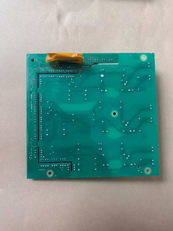 ABB soft starter drive board 1SFB536068D1013-A REV D SVI, 2 pieces of 1SFB536068D1013-A REV E SVI, 1 piece disassembled, actual product shooting, condition as shown in the picture, function guaranteed.