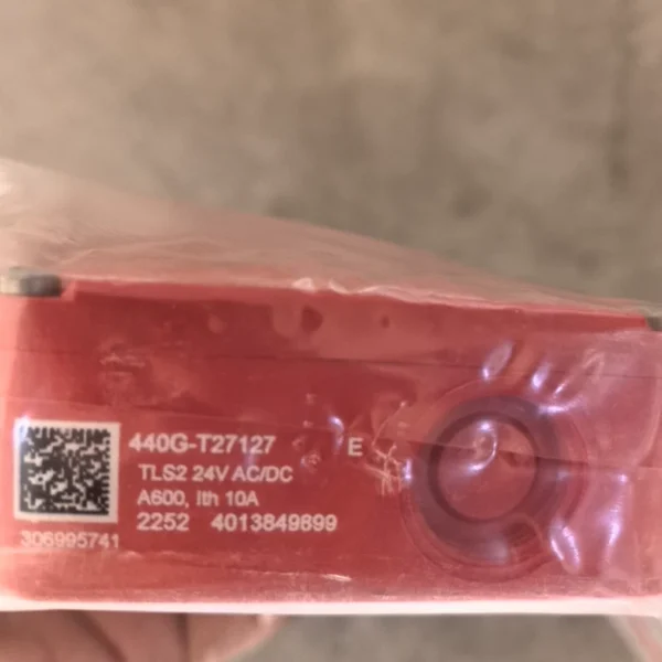O1CN01aBfy2k1cNMBR9k88l_4611686018427381620-0-fleamarket.jpg_790x10000Q90.jpg_.webp Rockwell AB safety door lock, model TLS2-GD2, 440G-T27127, quantity 1 piece, brand new in stock without outer packaging box, actual product photo, unit price 680 yuan