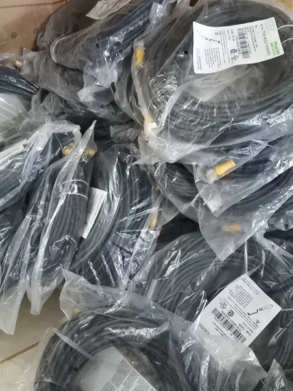 MURR ships on the same day, brand new original 7030-40021-6342500 connecting cable 25 meters in stock. MURR ships on the same day, brand new original 7030-40021-6342000 connecting cable 20 meters in stock. Price negotiation available.