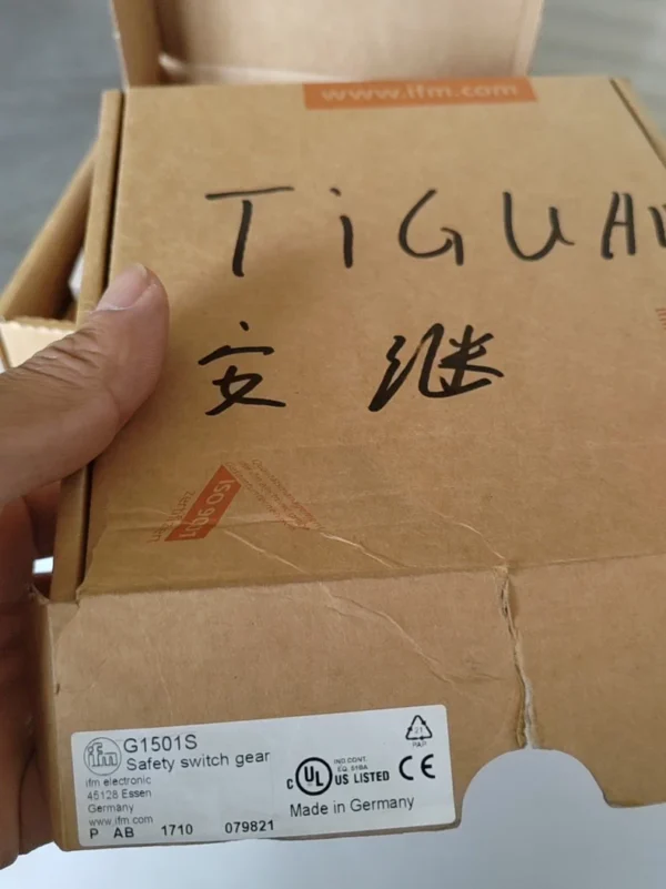 IFM module AC5209, quantity 2, price negotiable. AC5209 G1503S, quantity 2 sets. G1501S, quantity 1.