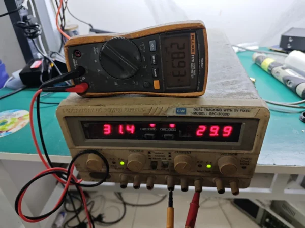 Taiwan GW Instek classic model GPC-...