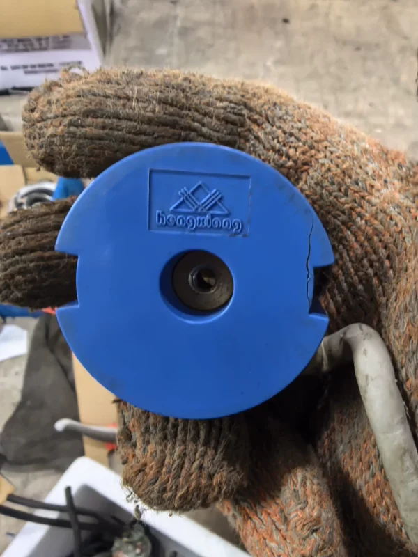 O1CN01dd8c0Z1gif2OZf3XG_4611686018427385552-0-fleamarket.jpg_790x10000Q90.jpg_.webp HENGXIANG photoelectric encoder KZ48-J12CA2500/4, brand new original authentic product. 5V power supply, with complete terminal block. Blue shell, exquisite workmanship, regular interface. Suitable for industrial automation equipment. Actual product shooting, perfect condition. Local self-pickup available,