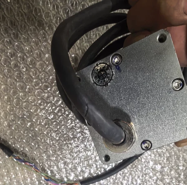 HITBOT Z-ERG-20CAL-LM electric gripper, new condition, fully functional, complete cable, guaranteed to work. Used part, made in Shenzhen. Voltage DC24V, power 30W. Suitable for industrial automation equipment. Interested bosses, please contact.