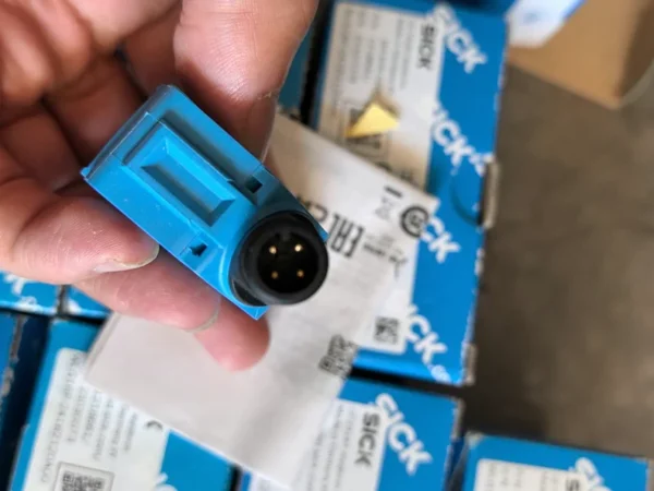 1218661 WLG16P-24162120A00 Brand new original SICK genuine product, fake ones will be penalized ten times the amount. Quantity: 23 pieces, unit price: 550 yuan, in stock, new production date, discount available for bulk purchase.