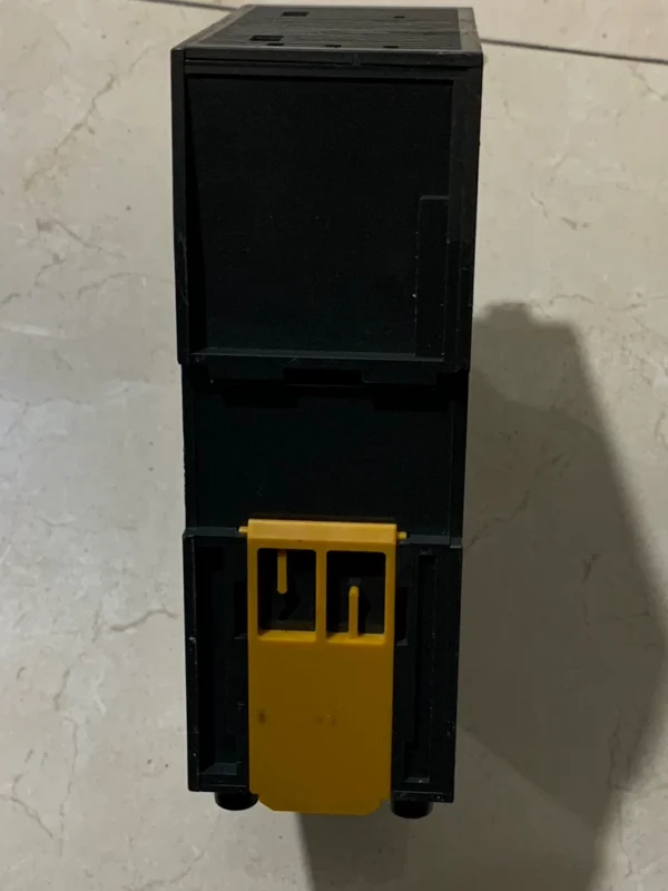 F210-C10-WR price tag, actual product photos taken, fully functional, second-hand disassembled item. If interested, click "I want" to chat with me privately.