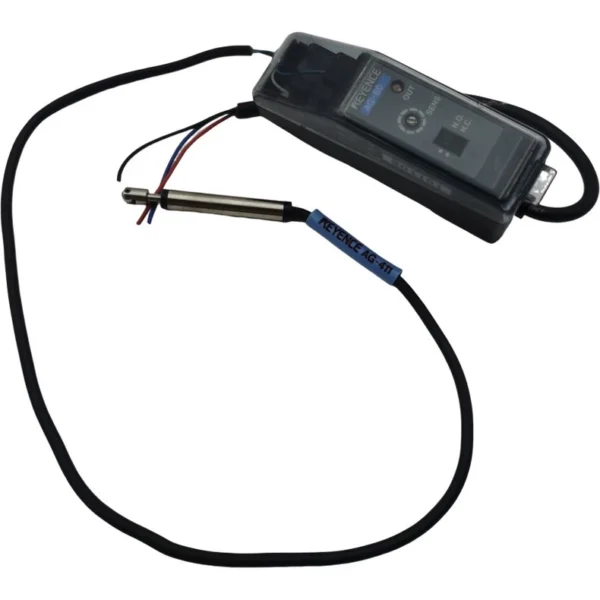 AG-80 AG-411 original disassembled Keyence sensors, laser amplifiers. The condition is as shown in the picture, and the functions are intact. AG-80 unit price is 500 yuan; AG-411 unit price is 500 yuan.