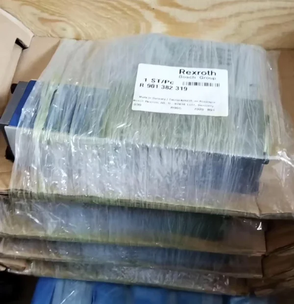 Rexroth original genuine product, model R901382319 4WRPEH 6 C4B40L-3X/M/24A1, manufactured by Bosch Group Germany. Brand new and unopened, original packaging intact. Essential for industrial automation equipment, inspection supported. Local self-pickup available, free shipping for remote areas, price is negotiable slightly, welcome to private message for consultation.