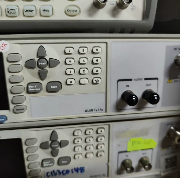 Agilent N4010A Bluetooth Tester in stock, fully functional, with new appearance. An Agilent N4010A wireless connectivity tester, suitable for Bluetooth and WIFI testing. The machine functions normally, has a new appearance, and is in good condition. Friends in need can private message me, the price is negotiable.