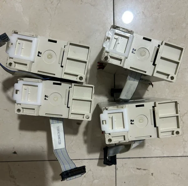 AX2N-1PG-E price: 80 yuan per unit for bulk purchase, 100 yuan per unit for single purchase
