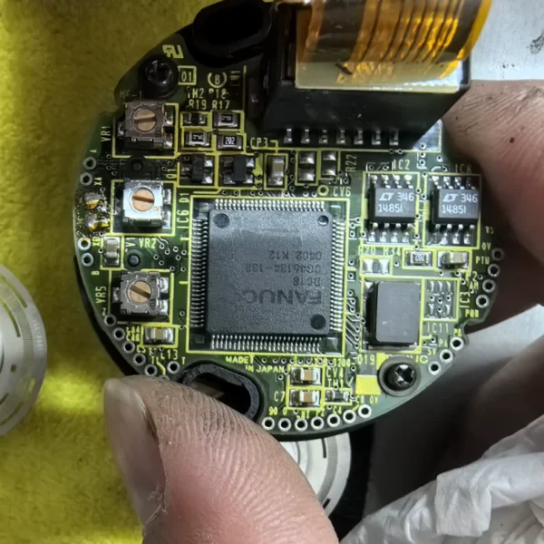 FANUC encoder, A860-0347-T001, with minor usage marks. Made in Japan, fully functional. Original disassembled, 2 encoders. There is usage wear but the performance is excellent, suitable for friends who need high precision. Second-hand item, no returns or exchanges after sale~ Interested friends can contact me for details!