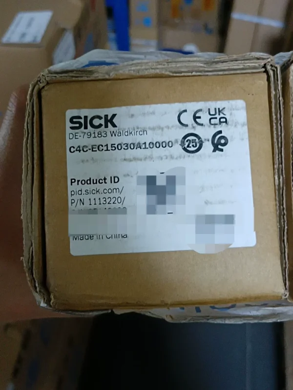 New SICK safety light curtain C4C-EC15030A10000, model P/N 1113220, Made in China, stock available 1 need to contact!