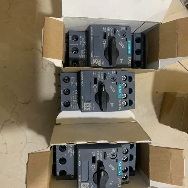 3RV2011-1JA10 1 piece 1803RV2011-1FA15 2 pieces 2303RV2421-4DA15 2 pieces 380 Siemens relays, photographed with actual product images, brand new genuine products with original packaging