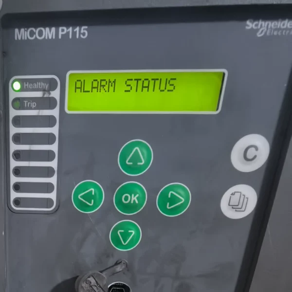 Schneider relay protector, MiCOM P115, same model! Two units with slight signs of use, fully functional, condition as shown in the picture, ready to use. Supports 24V AC/DC, low power requirement. Used in good condition, suitable for replacement or spare parts. No returns or exchanges after sale. Contact if needed. Discount for bundle purchase.