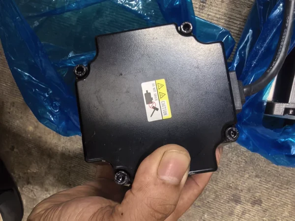 ABB Servo Motor DSM08L-0KW8-302-T0NA0 Power 0.75kW Torque 2.39Nm Voltage 220V Current 5.2A IP65 Protection Class 3000/6000 Rotational Speed Model T235101008 Condition New Fully Functional Never Disassembled Never Repaired Cheap Sale Listed Price Includes Shipping Bulk Quantity Negotiable