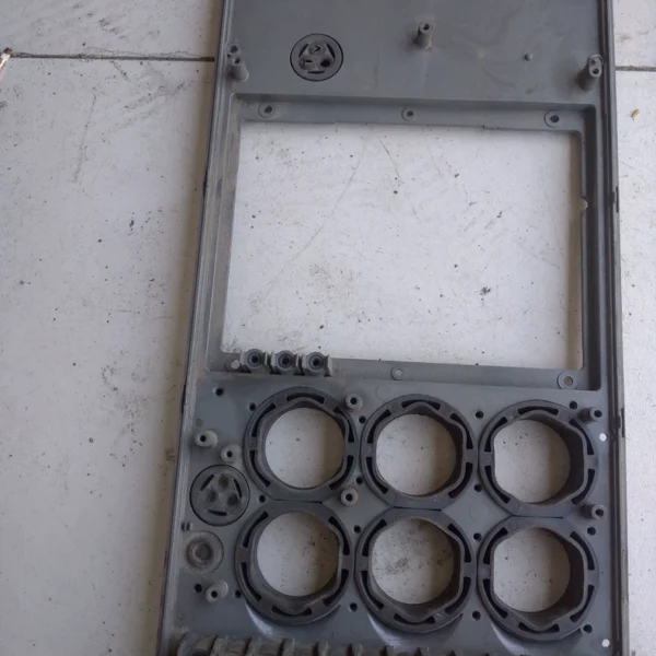 O1CN01idBog22FQnrDa0jj4_0-fleamarket.jpg_790x10000Q90.jpg_.webp ABB800 inverter terminal blocks, ABB800 inverter plastic parts, actual photos of condition, disassembled goods, no damage. Price negotiable!