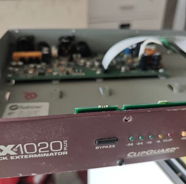 Original US-made Sabine FBX1020 fee...