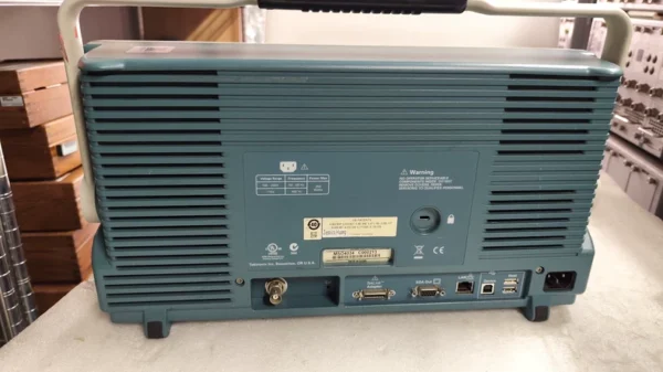 【Tek MSO4034 Oscilloscope】350MHz 4-channel mixed signal oscilloscope with original carrying case, fully functional! Slight signs of use, actual item as shown in the picture, suitable for electronic engineers for maintenance! Price is negotiable, welcome to inquire!