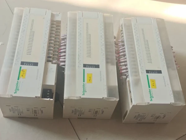 Used Schneider Programmable PLC TM218LDA40DRN. If interested, click "I want" to chat with me privately.