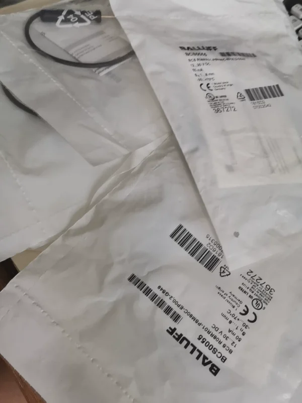 O1CN01lpDWlf1cNLliFfM5H_0-fleamarket.jpg_790x10000Q90.jpg_.webp Original Balluff imported genuine new BCS R08RR01-PSM80C-EP00,2-GS49 in stock BCS0055 capacitive switch, stock 11 pieces, price negotiable, price negotiable, price negotiable, price negotiable