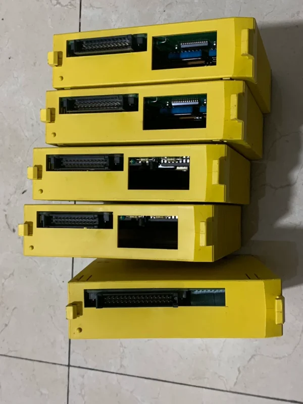 AIF01AA03B-0819-C106 has 1 piece remaining. A03B-0819-C155 is sold out. Listed price, unit price, actual product photos taken, functions guaranteed, used disassembled goods.