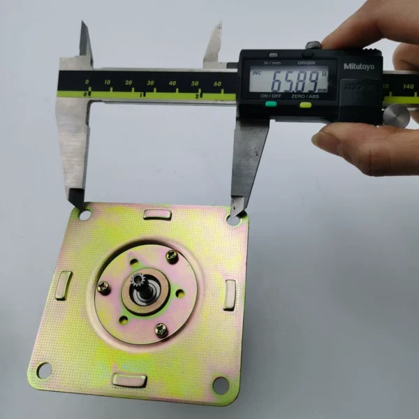 DME44B8HPB original disassembled Japan original SERVO DC motor, DC24V voltage, 3600 rotation speed, condition as shown in the picture, fully functional, actual product
