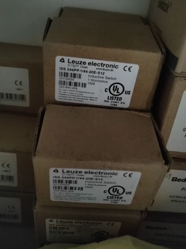 CONTROLWAY Keri ND40-SA-Q44S Hitachi escalator square proximity switch, brand new original authentic ND40-SA-Q44S-708BD20-SA-Q44SFI25-W40-OP6L-Q12ISS 244PP.1/44-20E-S12 Limited quantity, negotiable price.