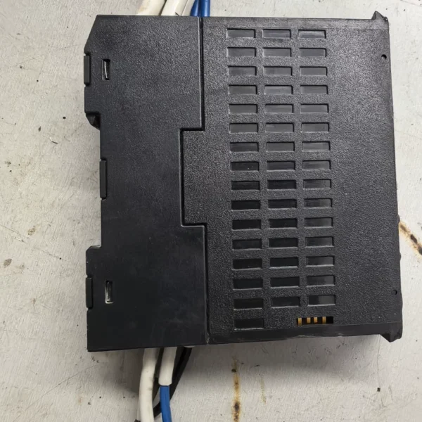 Omron E5DC-QX2ASM-017 Digital Temperature Controller, used (disassembled), condition as shown in the pictures, screen protector intact. Model: E5DC-QX2ASM-017, version 2.2, actual product photos, functions normally. The appearance has normal usage traces, suitable for industrial temperature control. Shipping via