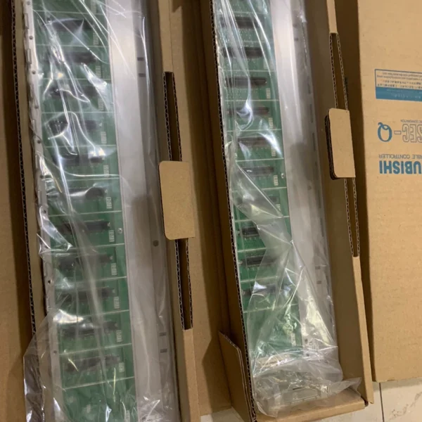 Q312B actual photo taken, possibly refurbished goods, not sure. Take it if you like. Marked price is unit price. Five units in stock.