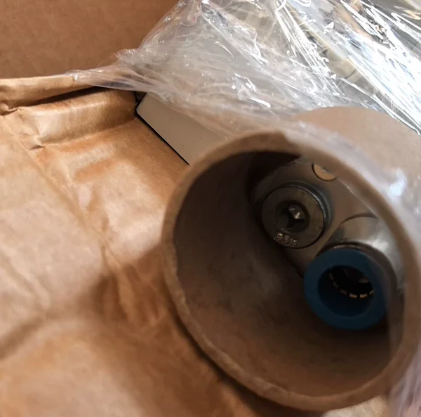 O1CN01vTmpKB1cNMAqYxmsr_4611686018427381620-0-fleamarket.jpg_790x10000Q90.jpg_.webp Festo valve island part number 573606, brand new original genuine product, model VTUG-14-VRLK-S8-B1T-Q12-UR-Q6S-16J, quantity: 1 piece, unit price: 2280 yuan, actual product photo taken