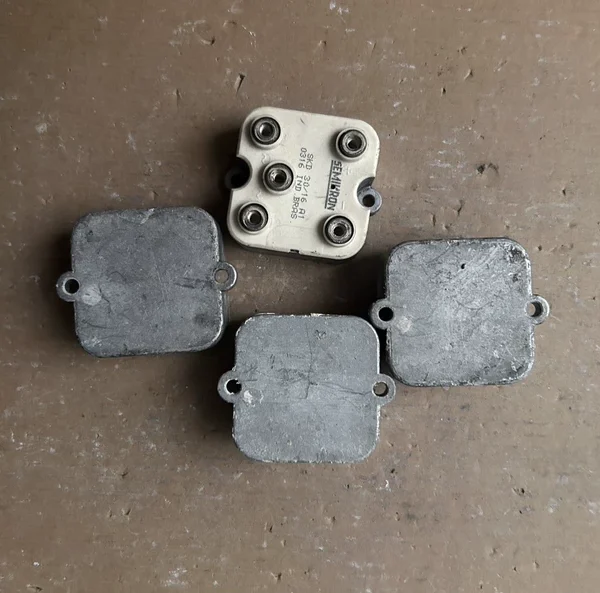 Semikron rectifier module SKD30/16 A1, disassembled, real photos taken, function guaranteed, slight usage marks on the appearance, friends in need can contact me for details