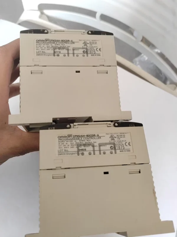 CPM2AH-60CDR-A Programmable Controller, brand new original authentic product, fake one罚十, Omron, no packaging, quantity 2 units, actual shooting unit price 600 yuan