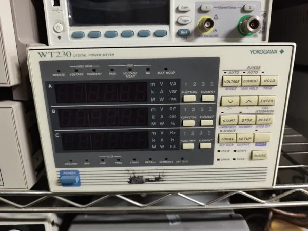 Yokogawa WT230 three-channel power meter, functions normally, condition as shown in the picture. With harmonic test function, supports RS232 interface. Actual product shooting, what you see is what you get. Local pickup available, negotiable price!
