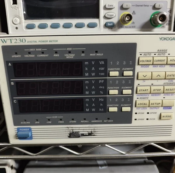 Yokogawa WT230 three-channel power meter, functions normally, condition as shown in the picture. With harmonic test function, supports RS232 interface. Actual product shooting, what you see is what you get. Local pickup available, negotiable price!