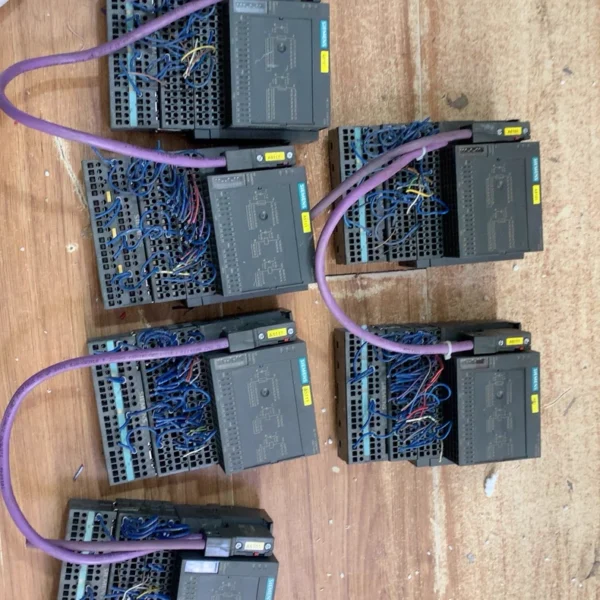 6ES7-151-1CA00-3BL0. Three units, 6ES7-151-1CA00-1BL0. The remaining one is a used disassembled item, physical picture, function guaranteed. Marked price, unit price