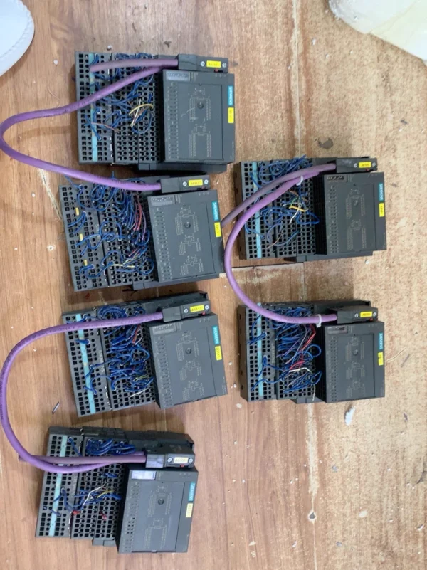 6ES7-151-1CA00-3BL0. Three units, 6ES7-151-1CA00-1BL0. The remaining one is a used disassembled item, physical picture, function guaranteed. Marked price, unit price