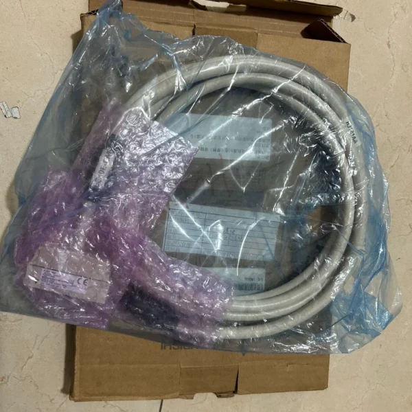 LC30E-CM physical image taken, brand new genuine original packaging, 3 meters long