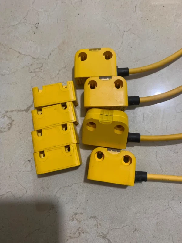 PILZPSEN ma1.4P-50, 100 each, 3 remaining; PSEN ma1.4-03mm, 70 each, 4 remaining. Actual product photos taken, functions guaranteed, second-hand disassembled goods.