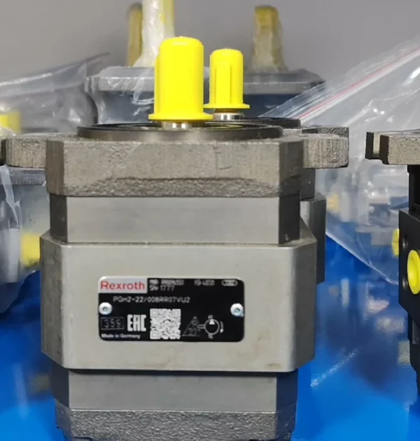 R900951302 PGH2-2X/008RE07VU2 Rexroth hydraulic pump, small quantity in stock, brand new original authentic.