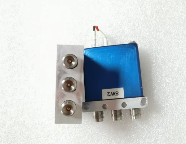 RADIALL R570J13000 DC-50GHz 2.4mm 28V SPDT Coaxial Switch