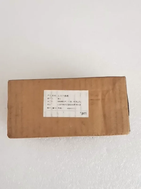 Brand new original Schneider pressure sensor, model XML-F025D2015, stock clearance. Note: It is a brand new genuine product, not a used second-hand item! ✔️ Brand: Schneider Electric ✔️ Model: XML-F025D2015 ✔️ Condition: Brand new ✔️ Original genuine product with quality guarantee. Stock item, interested friends please contact me!