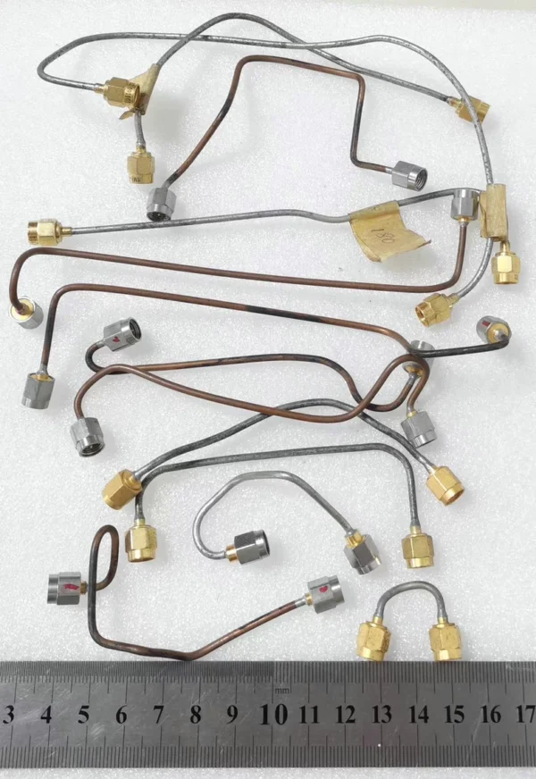 Original imported disassembled connecting cables, several styles, unit price 15 yuan, please private message with pictures for which one you need.