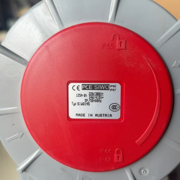 Original Austrian PCE SIWO Industrial Socket, 125A high power, 5-core wiring, 220380V, IP66IP67 waterproof rating, model SIWO145. Brand new and unopened, with original factory label, suitable for power distribution of industrial equipment. Price negotiable, local pick-up available, free shipping for remote areas, welcome to inquire.
