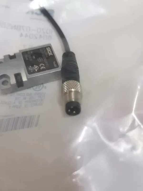 Brand new original genuine SICK IQ20-07BNSDP0S 6042044, large stock available! Made in Germany, quality guaranteed. DC 10-30 V, ≤200 mA, suitable for Class 2 sources. Safe and reliable, UL certified. Brand new unused, packaging intact. Friends in need can contact me at any time, price is negotiable~ Honest transaction, reliable work, problems guaranteed to be solved. Not the actual price, interested in private chat for negotiation