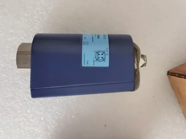 Brand new original Schneider pressure sensor, model XML-F025D2015, stock clearance. Note: It is a brand new genuine product, not a used second-hand item! ✔️ Brand: Schneider Electric ✔️ Model: XML-F025D2015 ✔️ Condition: Brand new ✔️ Original genuine product with quality guarantee. Stock item, interested friends please contact me!