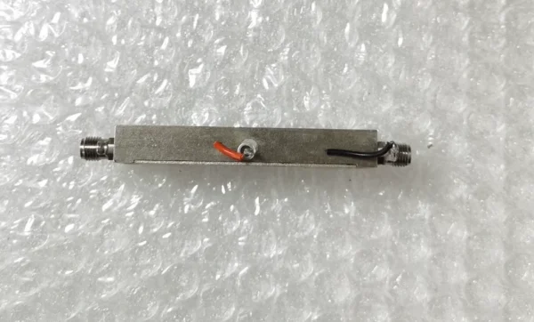 Amplifier AML1123P3601-TC, note that it is broken. It was tested good when first disassembled, with a frequency around 18G. Later, it was accidentally dropped on the ground, and then it didn't work when tested again. Please consider carefully before purchasing. Research price: 88 yuan with free shipping.