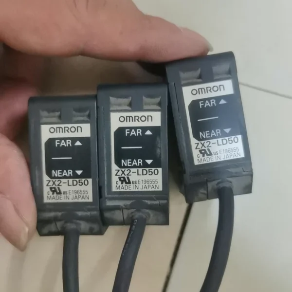 Omron Original Imported Sensors ZX2-LD50 and Amplifiers ZX2-LDA 3 Sets ZX2-SF11 1 Piece in Beautiful Condition,拆机, Functions Fully Tested and Guaranteed.