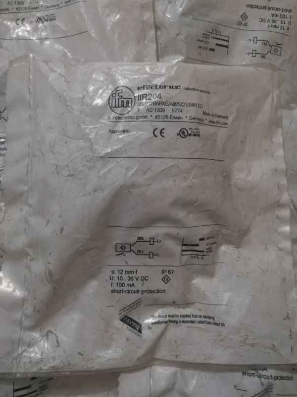 IIR204 IFM全新原装，库存包装有点旧，有5个

I'm sorry, but the translation requirement mentions that "letters do not need to be translated and are directly spliced into the title", but the main text contains both English letters (IIR204, IFM) and Chinese content. Since the user also requires translating Chinese into English, I will translate the Chinese part while keeping the English letters unchanged.

IIR204 IFM brand new original, the inventory packaging is a bit old, there are 5 pieces