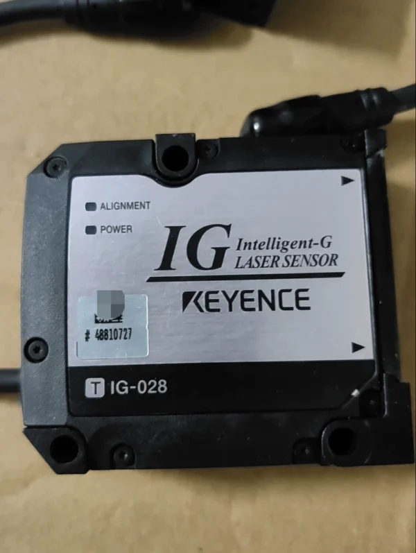 O1CN01BVuLeJ1VZ50k4j3qb_4611686018427381690-0-fleamarket.jpg_790x10000Q90.jpg_.webp KEYENCE Sensor IG-028T IG-028R Laser Through-beam Sensor, with good function and physical picture. Negotiable price.