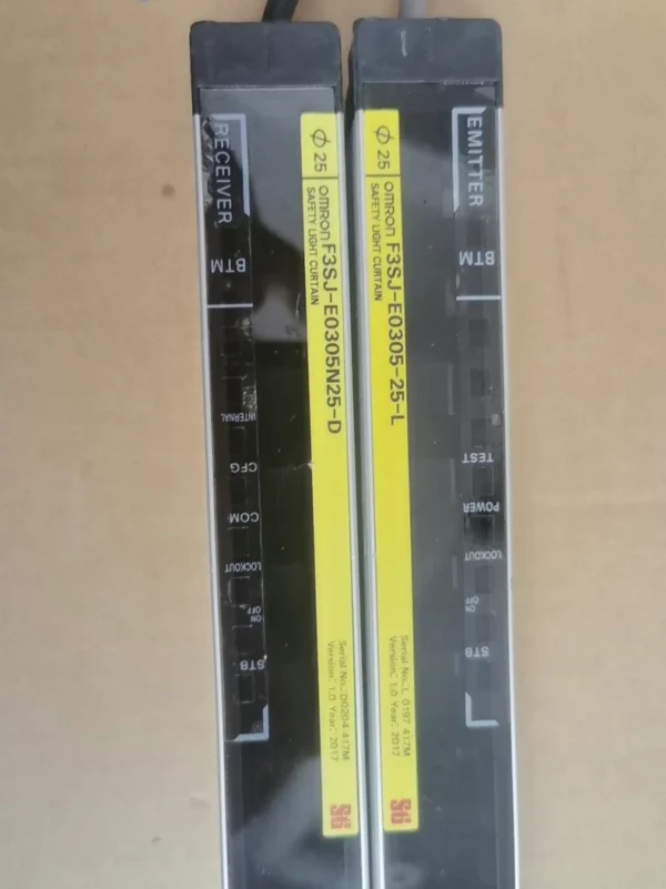 Omron Safety Light Curtain F3SJ-E0305N25-DF3SJ-E0305-25-L New Condition, Functionality Guaranteed. Cable Length 3 Meters
